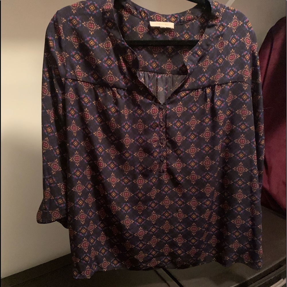 Skies are blue blouse size L . Multicolored